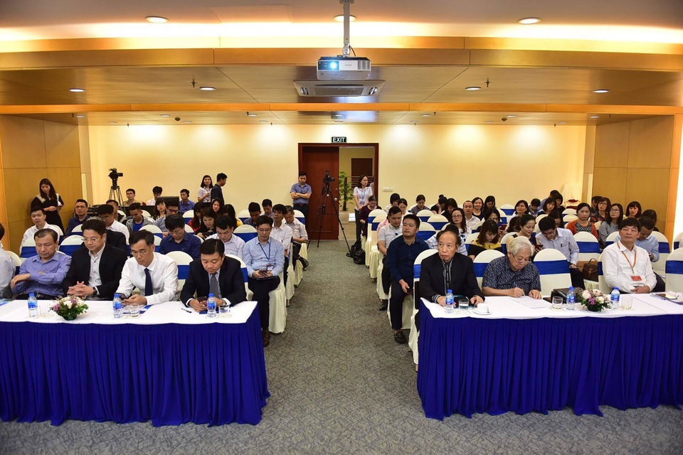 Khởi động Giải thưởng Nhân tài Đất Việt 2019: Sản phẩm đầu tiên được gửi từ Paris - 5 Khởi động Giải thưởng Nhân tài Đất Việt 2019: Sản phẩm đầu tiên được gửi từ Paris - 5