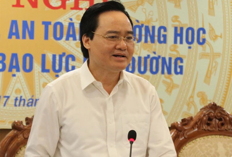 Bộ trưởng Phùng Xuân Nhạ: Giáo viên vi phạm đạo đức sẽ không cho đứng lớp - 1 Bộ trưởng Phùng Xuân Nhạ: Giáo viên vi phạm đạo đức sẽ không cho đứng lớp - 1