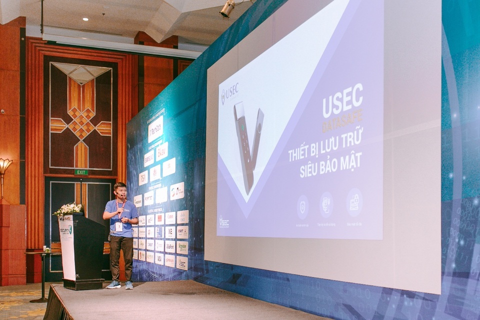 VSEC: Thách thức An ninh mạng trong thời đại số - Đã đến lúc đột phá trong các sản phẩm công nghệ - 3 VSEC: Thách thức An ninh mạng trong thời đại số - Đã đến lúc đột phá trong các sản phẩm công nghệ - 3