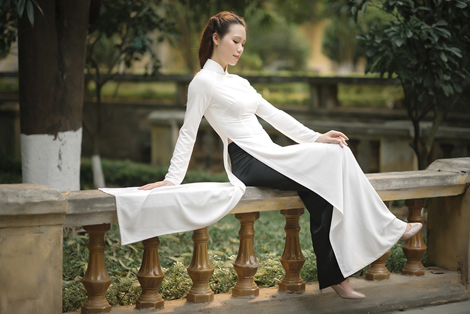 Hoa khôi ĐH Ngoại thương khoe ảnh kỷ yếu đằm thắm, xinh đẹp - 7 Hoa khôi ĐH Ngoại thương khoe ảnh kỷ yếu đằm thắm, xinh đẹp - 7