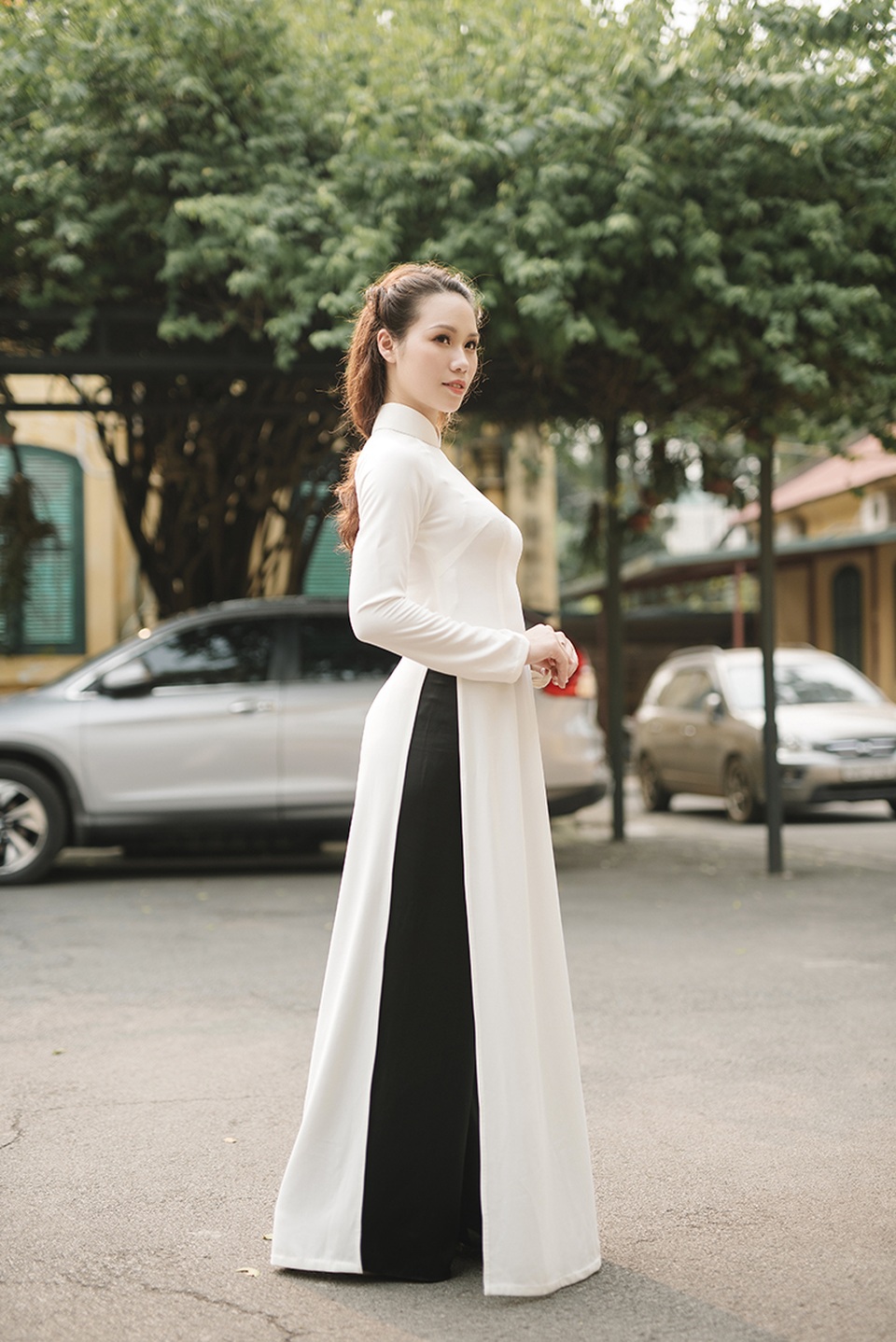 Hoa khôi ĐH Ngoại thương khoe ảnh kỷ yếu đằm thắm, xinh đẹp - 8 Hoa khôi ĐH Ngoại thương khoe ảnh kỷ yếu đằm thắm, xinh đẹp - 8