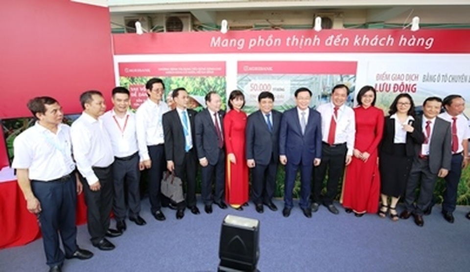 Agribank đồng hành cùng chuỗi sự kiện của Liên minh HTX Việt Nam tại TP. HCM - 2 Agribank đồng hành cùng chuỗi sự kiện của Liên minh HTX Việt Nam tại TP. HCM - 2
