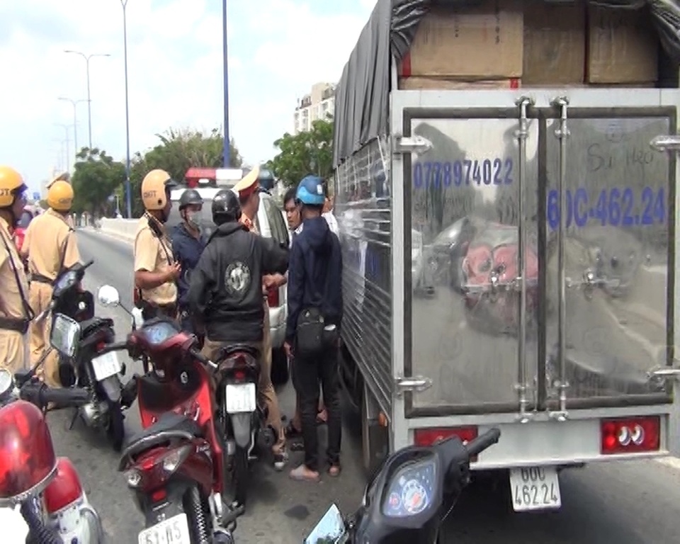 Công an TPHCM lại bắt hơn 1 tấn ma tuý có nguồn gốc từ Trung Quốc Công an TPHCM lại bắt hơn 1 tấn ma tuý có nguồn gốc từ Trung Quốc