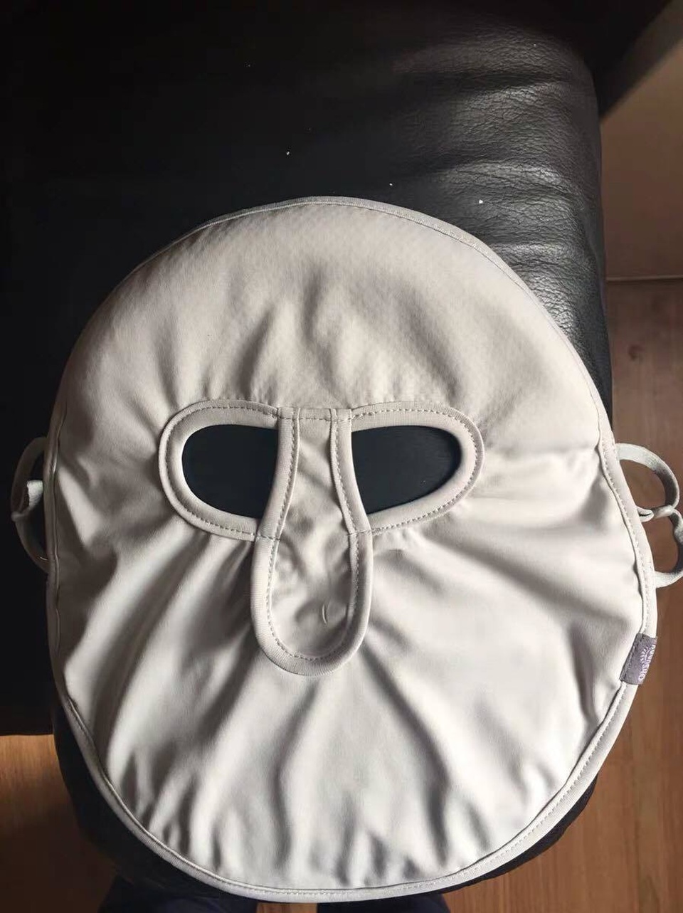 Hà Nội chưa nóng, khẩu trang kín mít như “ninja” đã đắt hàng - 5 Hà Nội chưa nóng, khẩu trang kín mít như “ninja” đã đắt hàng - 5