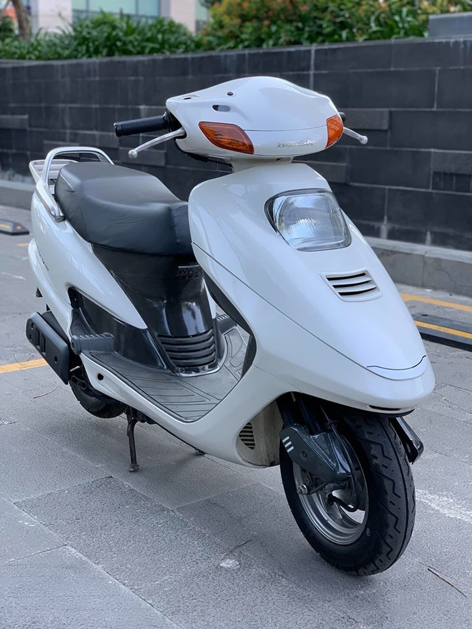 Những chiếc Honda Spacy giá hàng trăm triệu gây sốt - 3 Những chiếc Honda Spacy giá hàng trăm triệu gây sốt - 3
