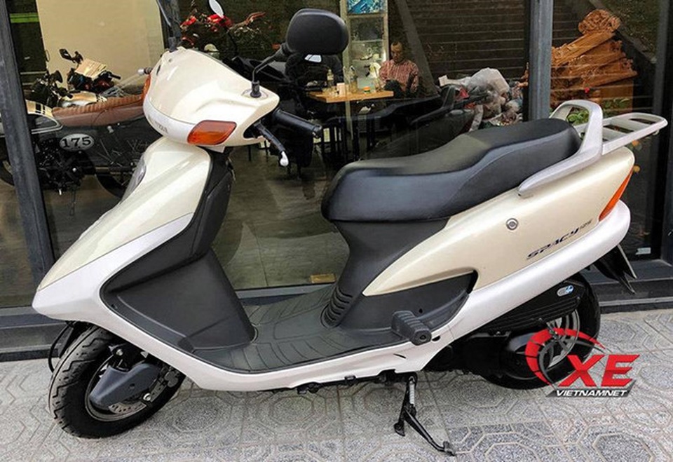 Những chiếc Honda Spacy giá hàng trăm triệu gây sốt - 4 Những chiếc Honda Spacy giá hàng trăm triệu gây sốt - 4