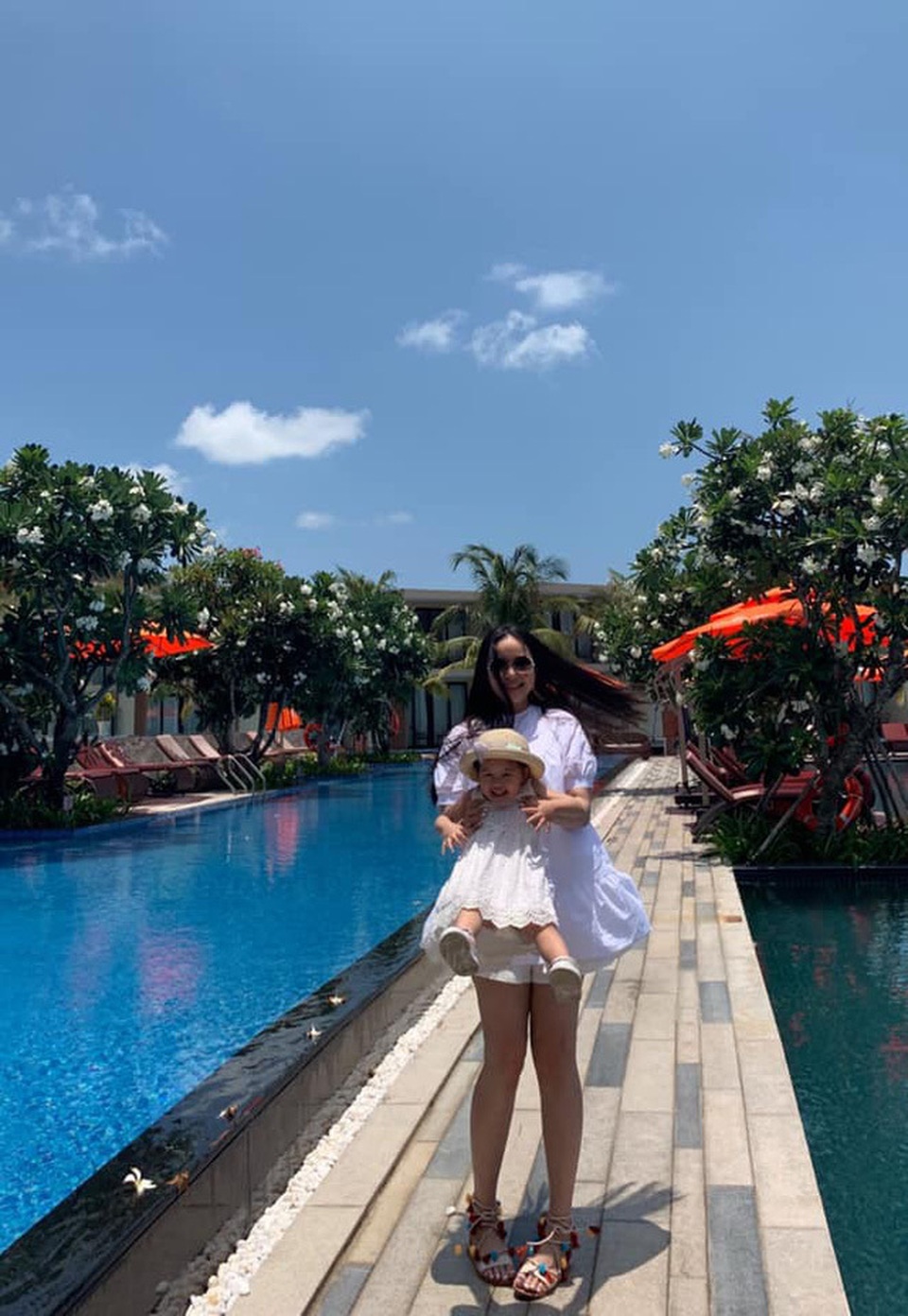 Đại gia Đức An hé lộ cuộc sống hôn nhân với chân dài miền Tây kém 26 tuổi - 1 Đại gia Đức An hé lộ cuộc sống hôn nhân với chân dài miền Tây kém 26 tuổi - 1