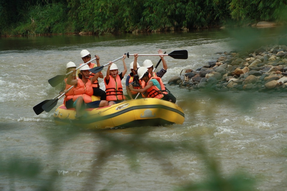 Trải nghiệm trò chơi Rafting đầy thử thách tại Madagui - 1