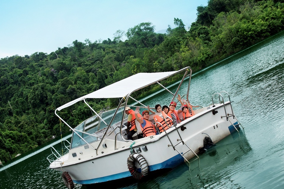 Trải nghiệm trò chơi Rafting đầy thử thách tại Madagui - 5