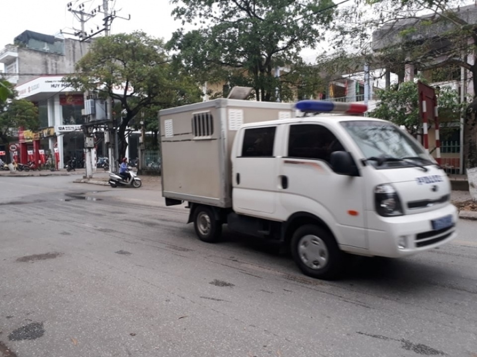 An ninh thắt chặt phiên xử vụ nữ sinh lớp 9 bị xâm hại tình dục - 3 An ninh thắt chặt phiên xử vụ nữ sinh lớp 9 bị xâm hại tình dục - 3
