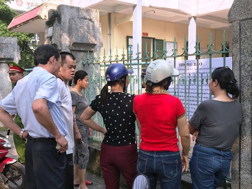 Giao cấu nữ sinh lớp 9: Nguyên Phó Trưởng phòng Cảnh sát kinh tế lĩnh 3 năm tù - 2 Giao cấu nữ sinh lớp 9: Nguyên Phó Trưởng phòng Cảnh sát kinh tế lĩnh 3 năm tù - 2