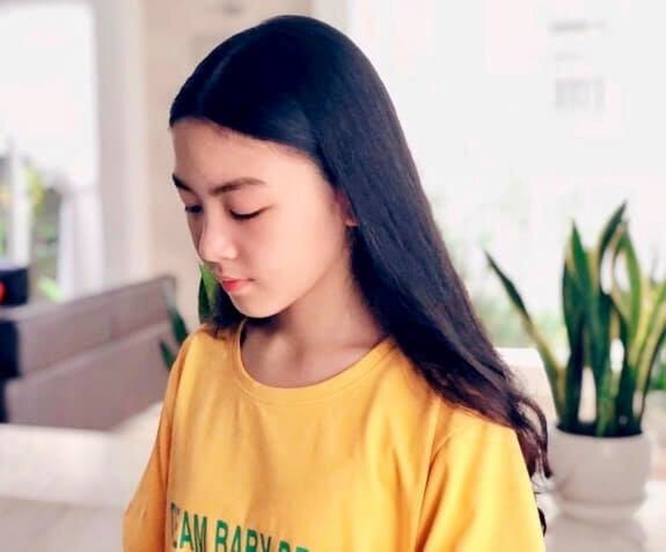 Con gái Quyền Linh ra dáng thiếu nữ xinh đẹp dịu dàng như Hoa hậu tương lai - 2 Con gái Quyền Linh ra dáng thiếu nữ xinh đẹp dịu dàng như Hoa hậu tương lai - 2