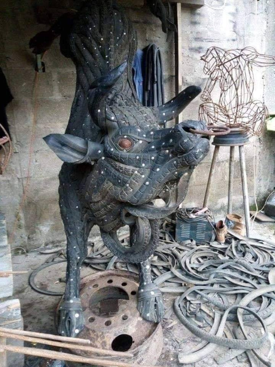 Nghệ thuật từ... những chiếc lốp xe - 13 Nghệ thuật từ... những chiếc lốp xe - 13