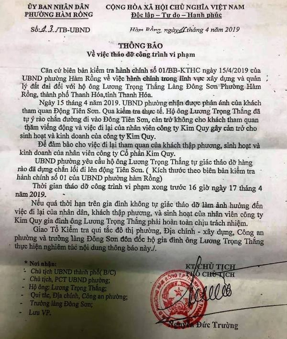 Lập hàng rào ngăn không cho du khách vào tham quan động Tiên Sơn - 3 Lập hàng rào ngăn không cho du khách vào tham quan động Tiên Sơn - 3