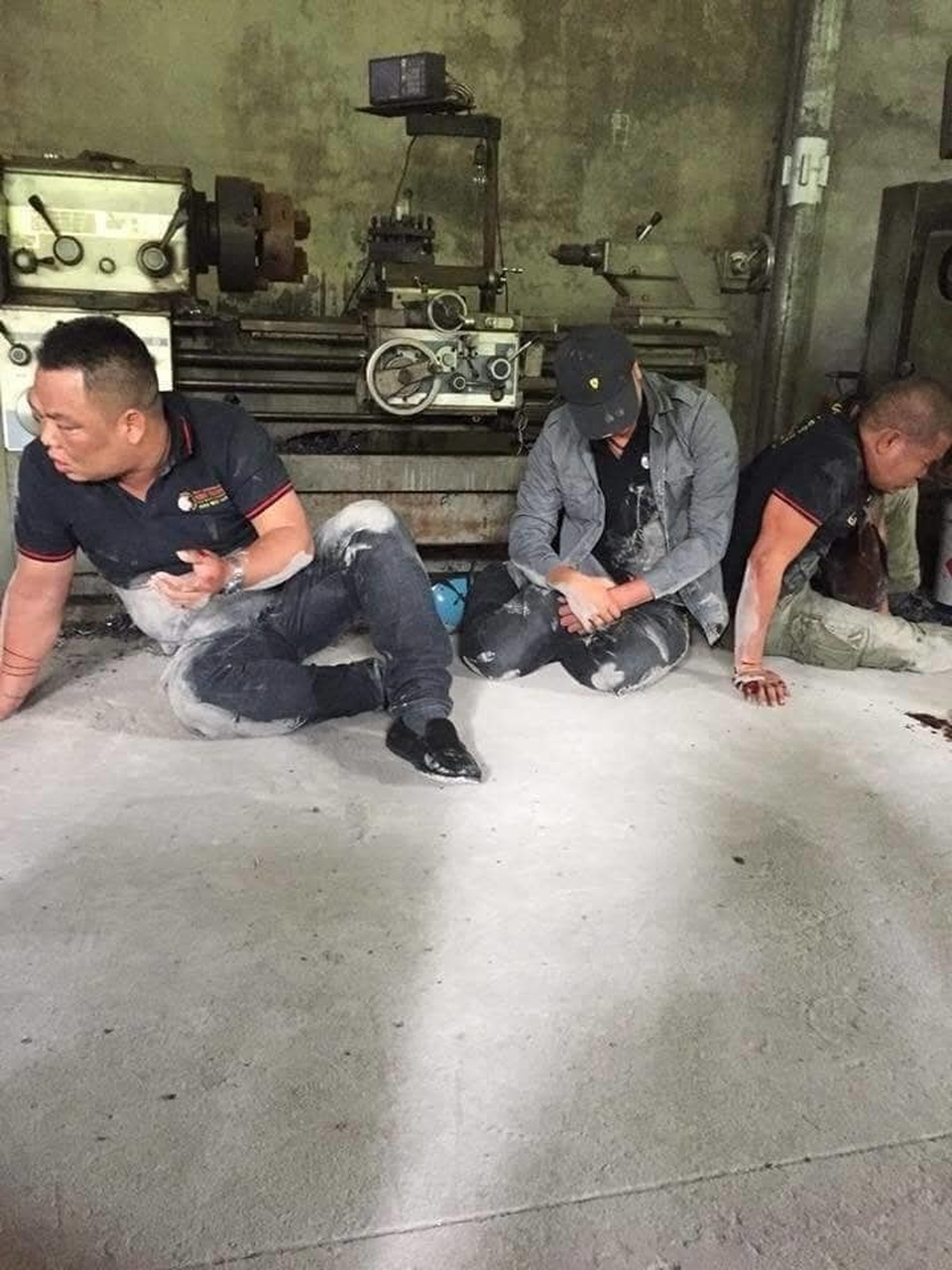 “Con nợ” đánh đập nhân viên đòi nợ thuê phải nhập viện - 1 “Con nợ” đánh đập nhân viên đòi nợ thuê phải nhập viện - 1