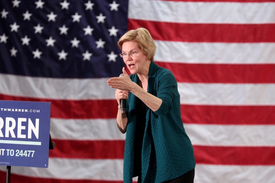 Ứng viên tổng thống Mỹ kêu gọi Quốc hội luận tội ông Trump - 1 Ứng viên tổng thống Mỹ kêu gọi Quốc hội luận tội ông Trump - 1