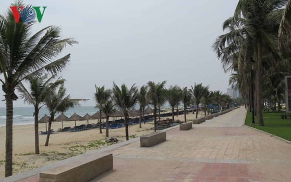 Đà Nẵng mở đường cho dân xuống biển - 2