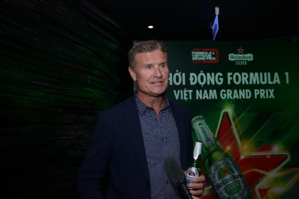 Huyền thoại F1 David Coulthard gửi lời chào fan Việt, sẵn sàng cho màn trình diễn F1 tại SVĐ Mỹ Đình - 4 Huyền thoại F1 David Coulthard gửi lời chào fan Việt, sẵn sàng cho màn trình diễn F1 tại SVĐ Mỹ Đình - 4