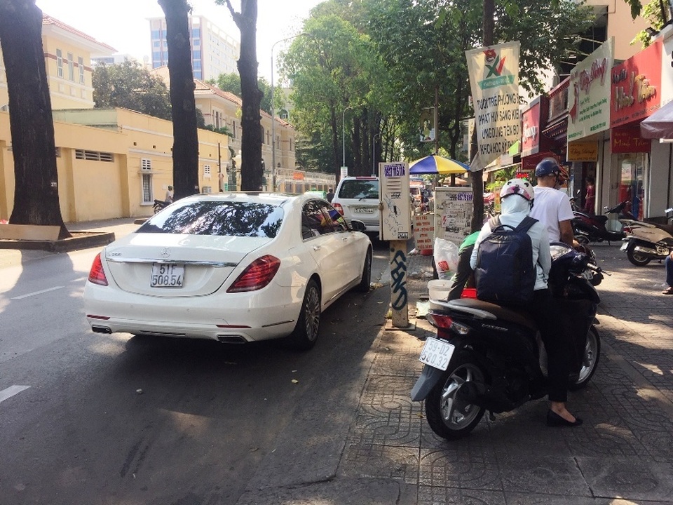 Kiếm 3 – 4 triệu đồng/ngày nhờ bán “dừa tắc, dừa thơm” mùa nắng nóng - 4 Kiếm 3 – 4 triệu đồng/ngày nhờ bán “dừa tắc, dừa thơm” mùa nắng nóng - 4