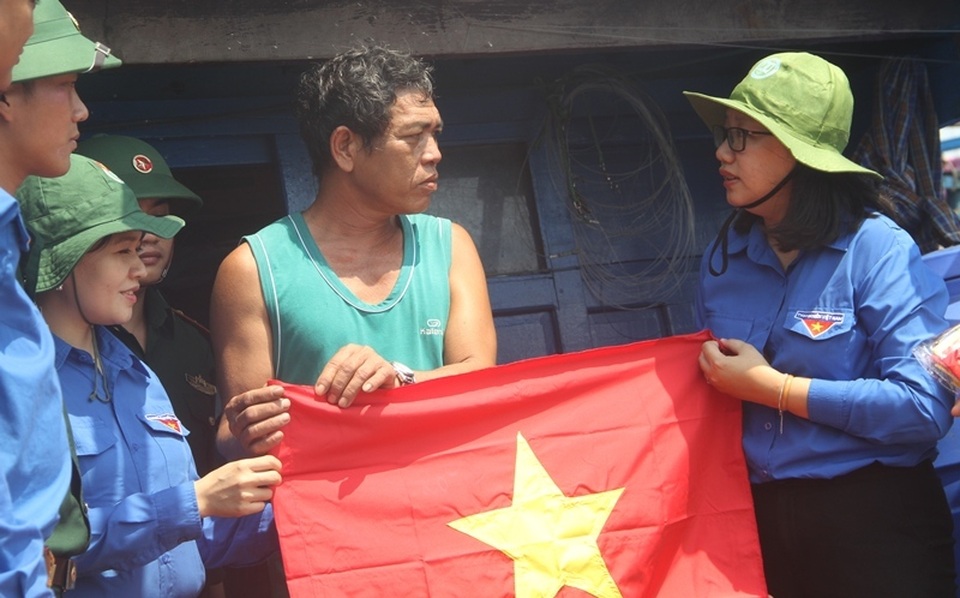 Thanh niên Bình Định với biển đảo quê hương - 1 Thanh niên Bình Định với biển đảo quê hương - 1