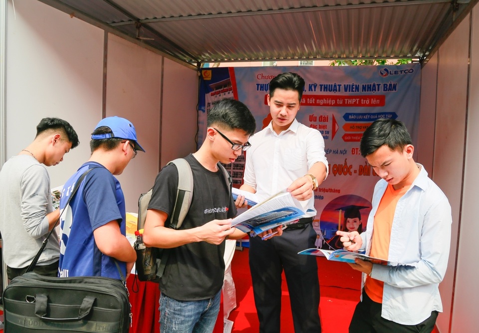 Gần 10.000 cơ hội việc làm cho sinh viên - 3 Gần 10.000 cơ hội việc làm cho sinh viên - 3