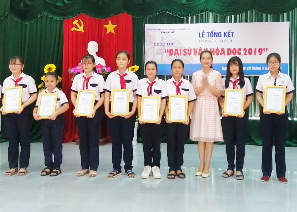 Mỗi em học sinh đạt giải sẽ là “Đại sứ văn hóa đọc” để truyền lửa đam mê đọc sách - 2 Mỗi em học sinh đạt giải sẽ là “Đại sứ văn hóa đọc” để truyền lửa đam mê đọc sách - 2