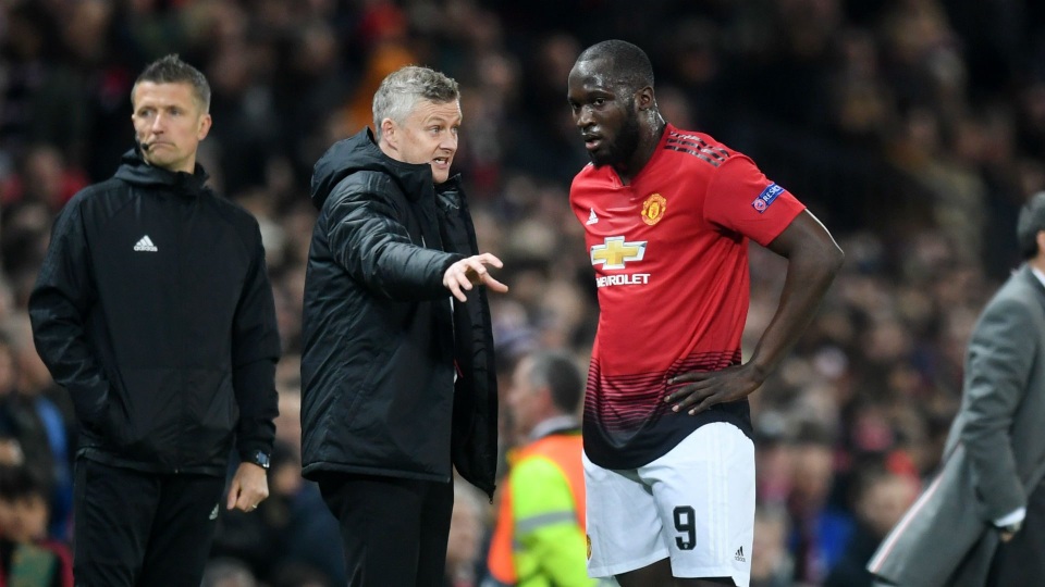 HLV Solskjaer: “Một vài cầu thủ MU phải xem lại thái độ của mình” - 1 HLV Solskjaer: “Một vài cầu thủ MU phải xem lại thái độ của mình” - 1
