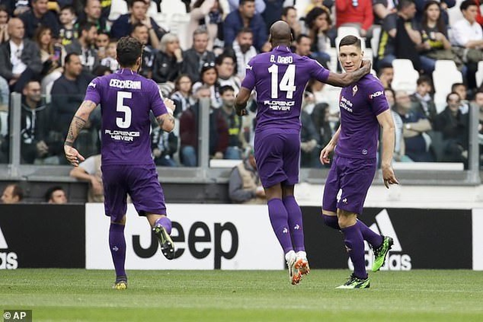 Những khoảnh khắc C.Ronaldo cùng Juventus lên ngôi vô địch Serie A - 11 Những khoảnh khắc C.Ronaldo cùng Juventus lên ngôi vô địch Serie A - 11