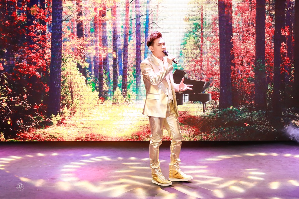 Mai Phương bật khóc trong đêm nhạc tiếp sức cho bố con đạo diễn Đỗ Đức Thành - 5