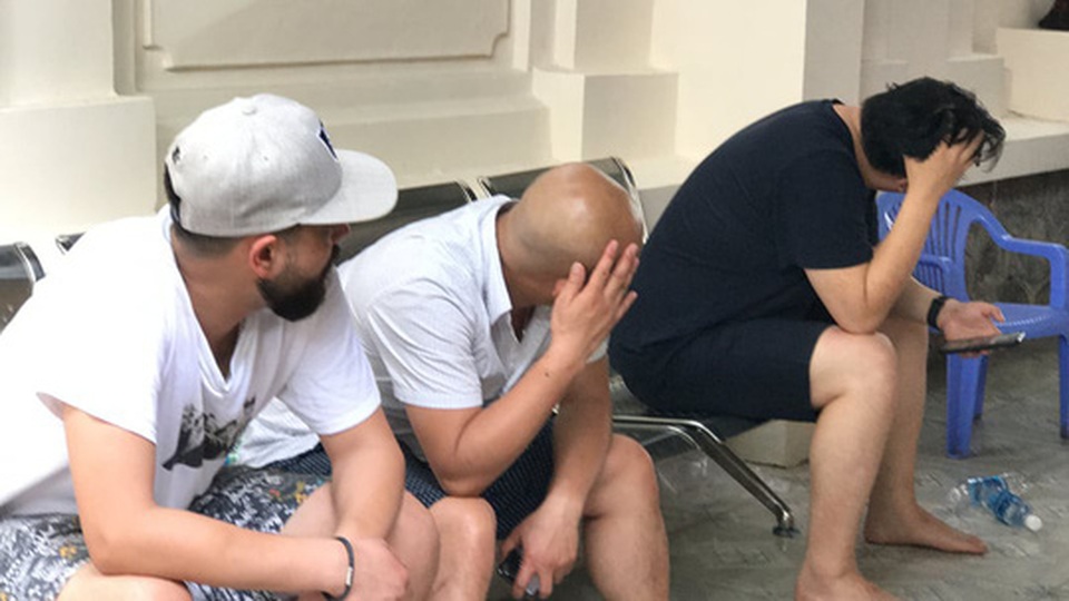 31 nam, nữ người Việt và nước ngoài thuê biệt thự để dùng ma túy - 1