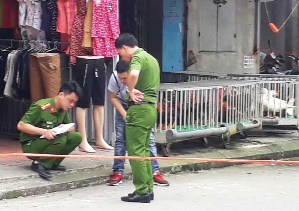 Khởi tố bố vợ và con rể nghi đánh chết kẻ trộm gà - 1 Khởi tố bố vợ và con rể nghi đánh chết kẻ trộm gà - 1