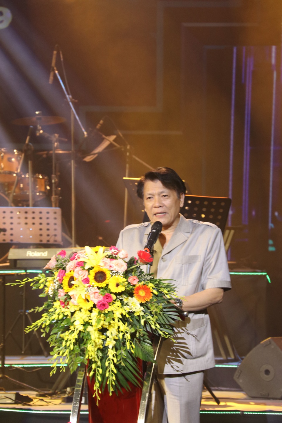 Yellow Star giành giải Xuất sắc dành cho ban nhạc có phong cách biểu diễn ấn tượng - 1 Yellow Star giành giải Xuất sắc dành cho ban nhạc có phong cách biểu diễn ấn tượng - 1