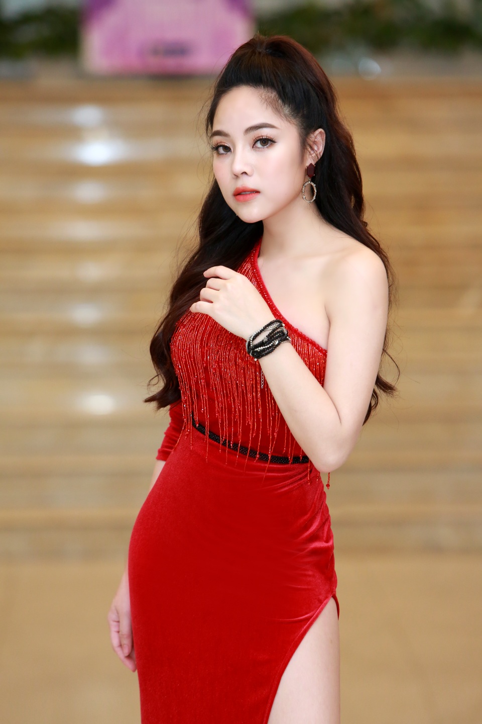 Mai Diệu Ly xúc động khi nhận “mưa” giải thưởng... - 1 Mai Diệu Ly xúc động khi nhận “mưa” giải thưởng... - 1