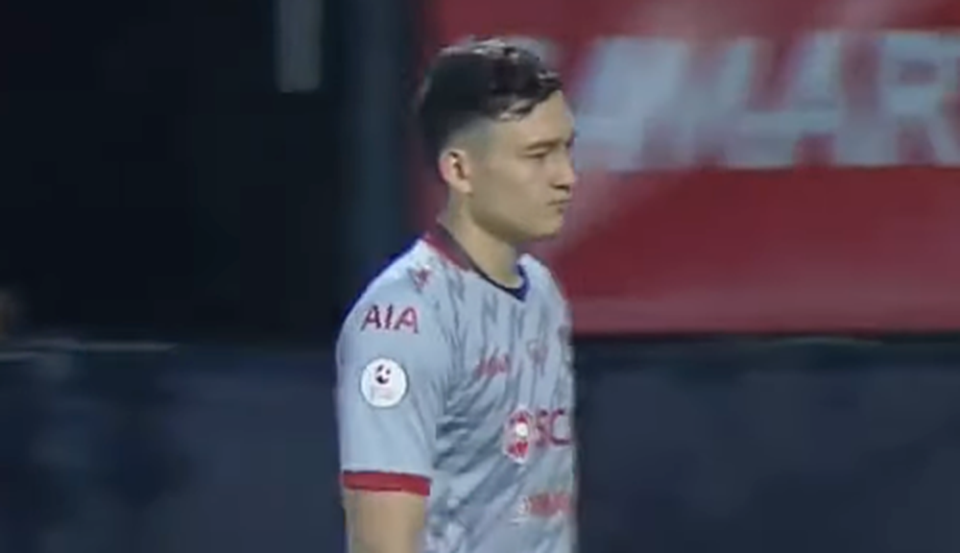 Đội bóng lâm nguy, Văn Lâm và các đồng đội bị siết kỷ luật - 1