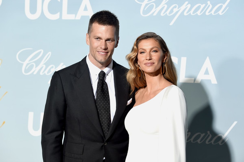 Cuối tuần, Gisele Bundchen đưa con đi chơi ở Disneyland - 8 Cuối tuần, Gisele Bundchen đưa con đi chơi ở Disneyland - 8