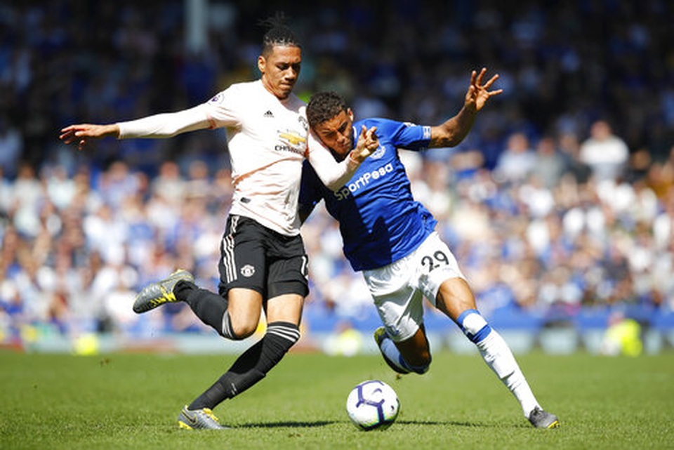 Cầu thủ Man Utd tệ hại như thế nào ở trận thua Everton? - 2 Cầu thủ Man Utd tệ hại như thế nào ở trận thua Everton? - 2