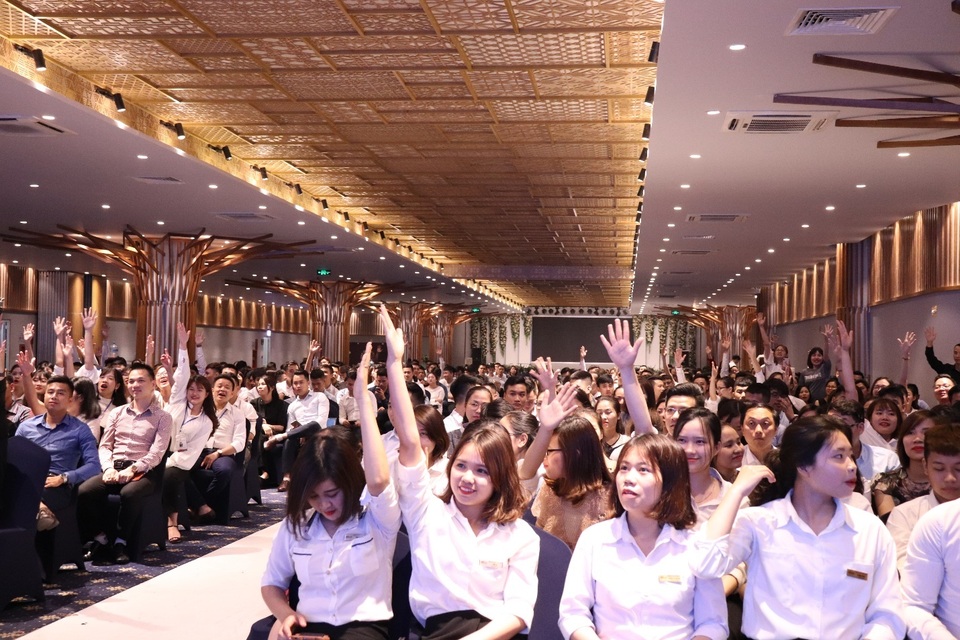 3000 nhân viên kinh doanh dự lễ ra quân dự án Apec Mandala Wyndham Mũi Né - 2 3000 nhân viên kinh doanh dự lễ ra quân dự án Apec Mandala Wyndham Mũi Né - 2