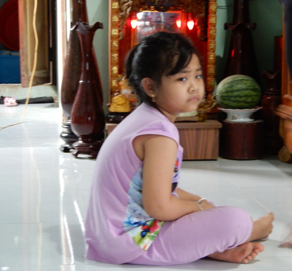 Thắt lòng gia cảnh bé gái 6 tuổi mắc bệnh ung thư máu, bố đột ngột qua đời! - 5 Thắt lòng gia cảnh bé gái 6 tuổi mắc bệnh ung thư máu, bố đột ngột qua đời! - 5