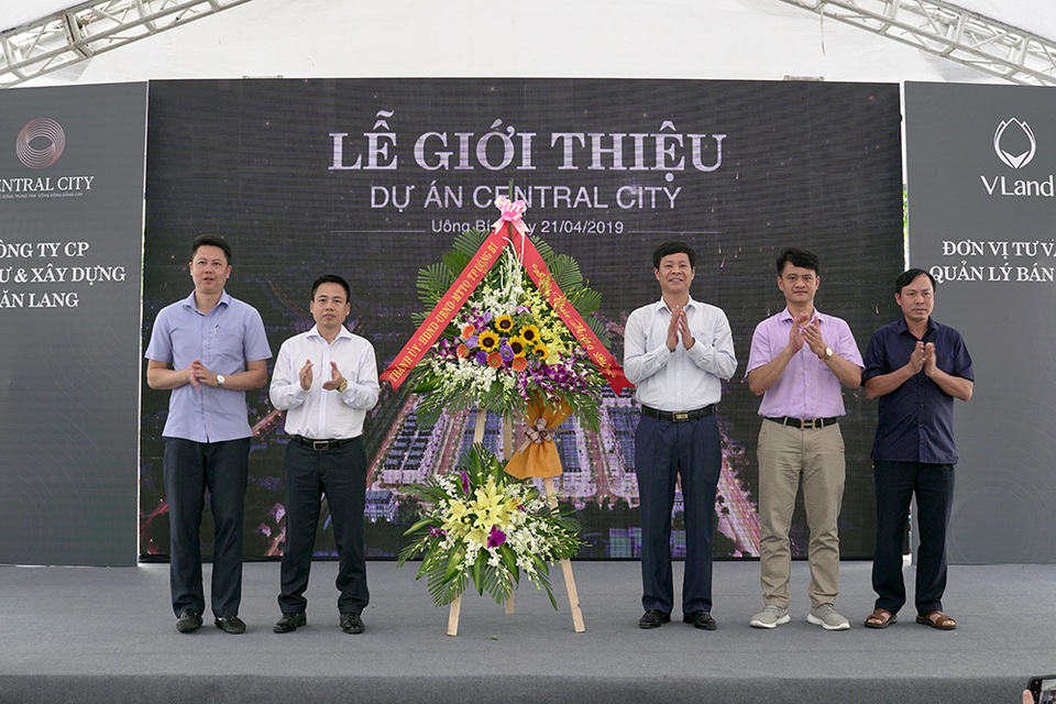 Bùng nổ giao dịch tại Lễ giới thiệu dự án Central City - 4 Bùng nổ giao dịch tại Lễ giới thiệu dự án Central City - 4