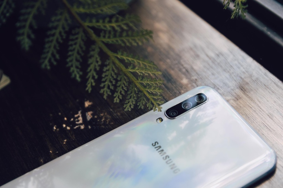 Thị trường smartphone tầm trung sôi động nhưng đã thực sự hiểu người dùng trẻ? - 1 Thị trường smartphone tầm trung sôi động nhưng đã thực sự hiểu người dùng trẻ? - 1
