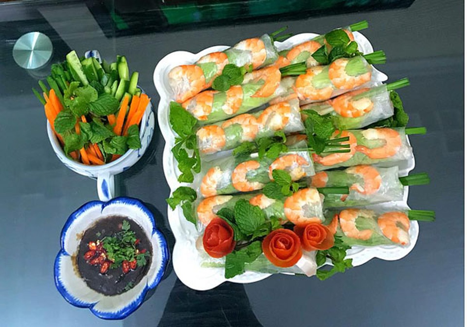Hướng dẫn cách làm gỏi cuốn tôm thịt giải nóng ngày hè - 4 Hướng dẫn cách làm gỏi cuốn tôm thịt giải nóng ngày hè - 4