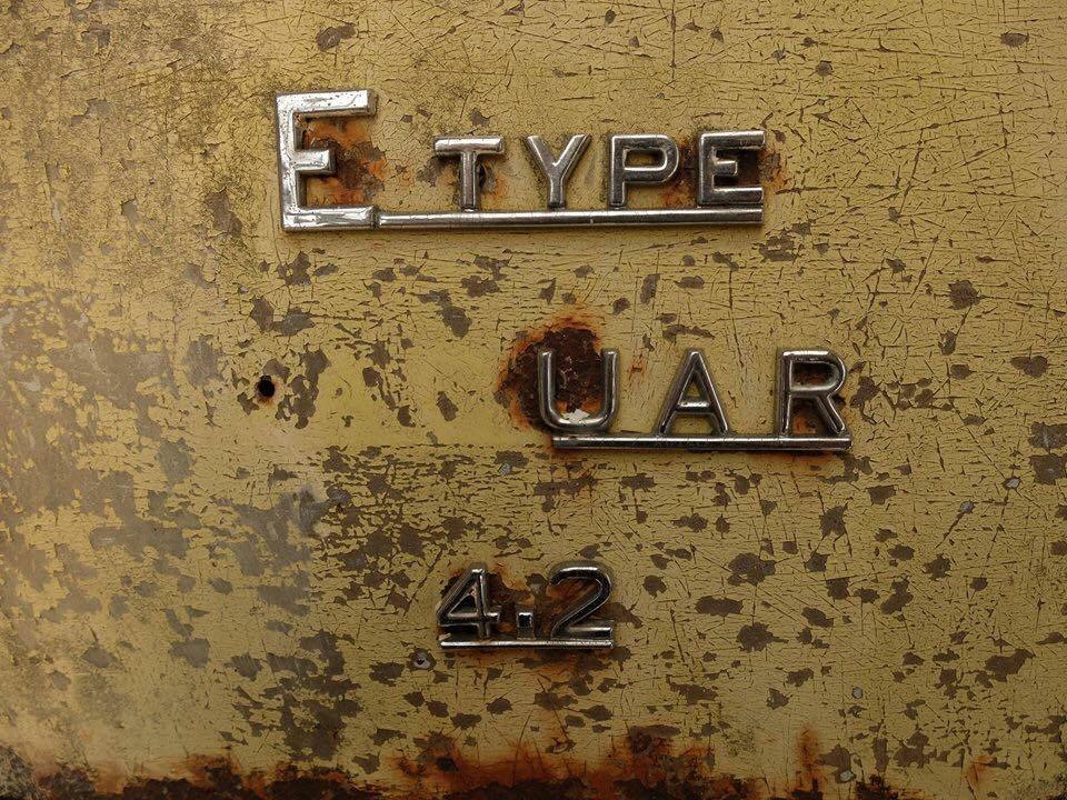 Sự hồi sinh kì diệu của một chiếc Jaguar E-Type từ đồ đồng nát - 10 Sự hồi sinh kì diệu của một chiếc Jaguar E-Type từ đồ đồng nát - 10