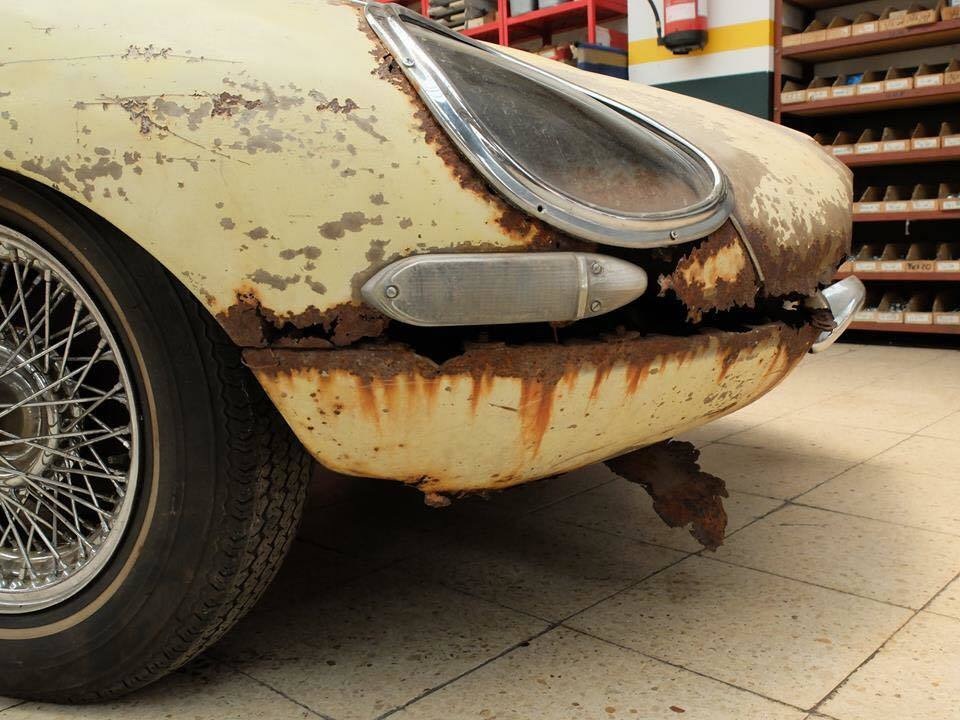 Sự hồi sinh kì diệu của một chiếc Jaguar E-Type từ đồ đồng nát - 22 Sự hồi sinh kì diệu của một chiếc Jaguar E-Type từ đồ đồng nát - 22