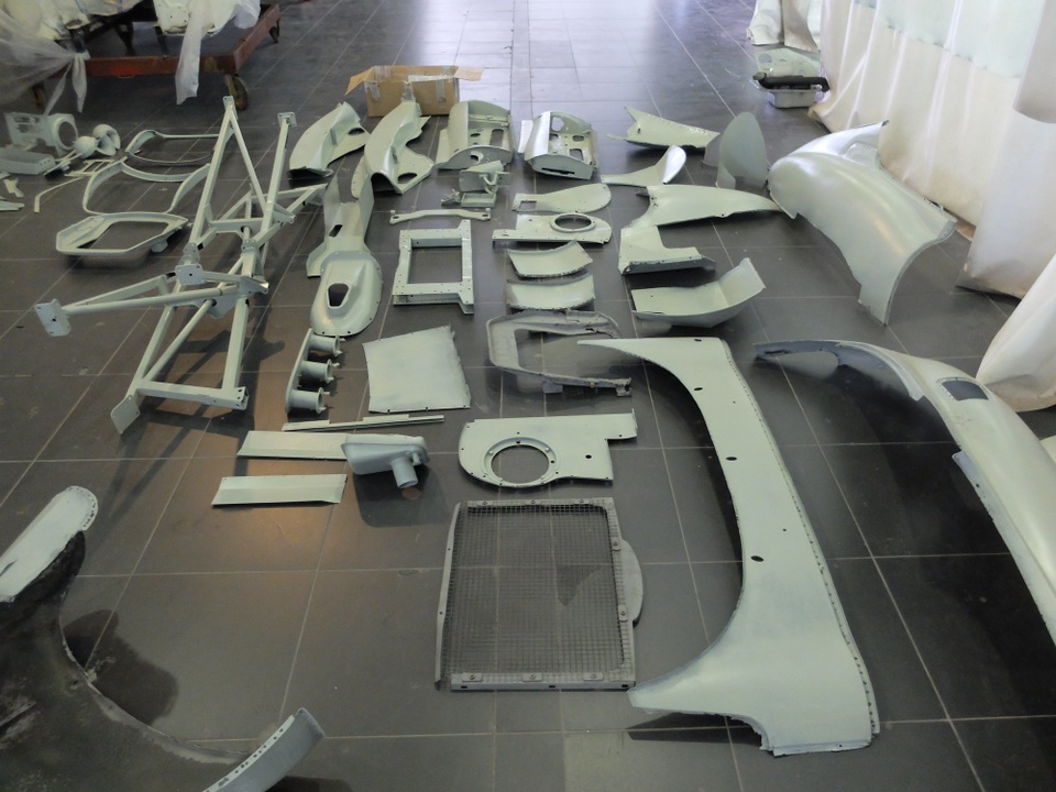 Sự hồi sinh kì diệu của một chiếc Jaguar E-Type từ đồ đồng nát - 4 Sự hồi sinh kì diệu của một chiếc Jaguar E-Type từ đồ đồng nát - 4