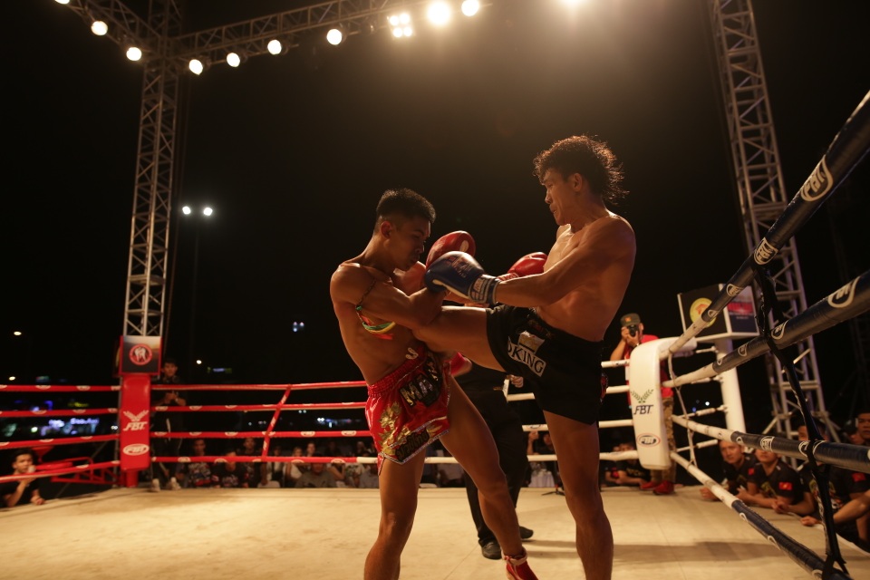 Nguyễn Trần Duy Nhất thắng trong trận mở màn sự kiện “Khai trương mùa du lịch biển” Đà Nẵng - 1 Nguyễn Trần Duy Nhất thắng trong trận mở màn sự kiện “Khai trương mùa du lịch biển” Đà Nẵng - 1