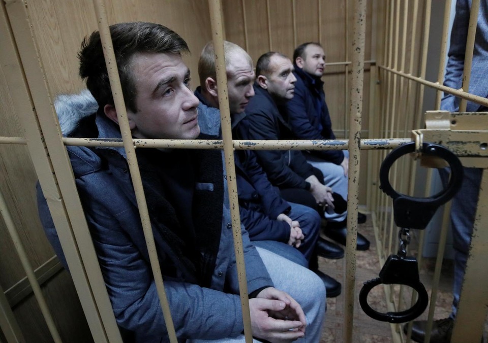 Nga lên tiếng về số phận 24 thủy thủ Ukraine bị bắt giữ - 1