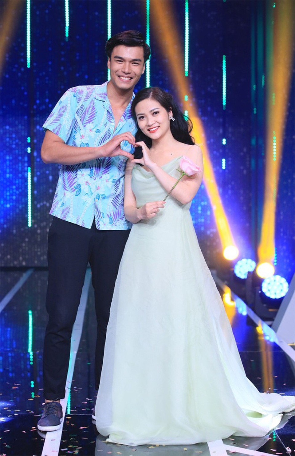 Nữ MC xinh đẹp tiết lộ hôn nhân tan vỡ vì phát hiện chồng là người đồng tính - 8 Nữ MC xinh đẹp tiết lộ hôn nhân tan vỡ vì phát hiện chồng là người đồng tính - 8