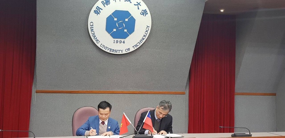 Giáo dục toàn diện - tầm nhìn của thời đại hội nhập, phát triển - 4 Giáo dục toàn diện - tầm nhìn của thời đại hội nhập, phát triển - 4