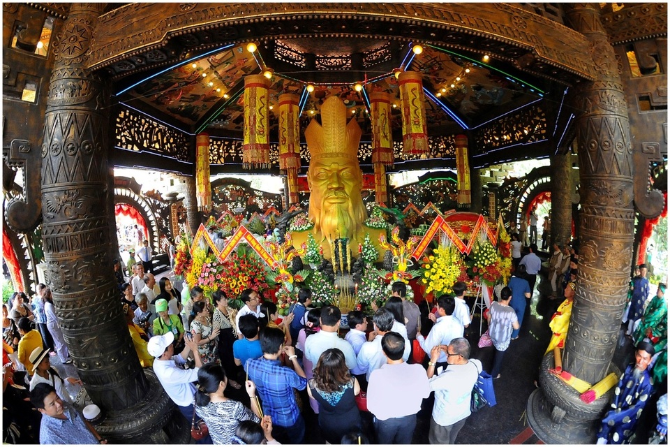 Suối tiên tưng bừng mừng đại lễ 30/04 và quốc tế lao động 01/05 - 8 Suối tiên tưng bừng mừng đại lễ 30/04 và quốc tế lao động 01/05 - 8