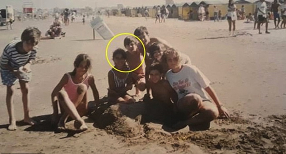 Bức ảnh tình yêu định mệnh từ khi Messi mới 10 tuổi - 1